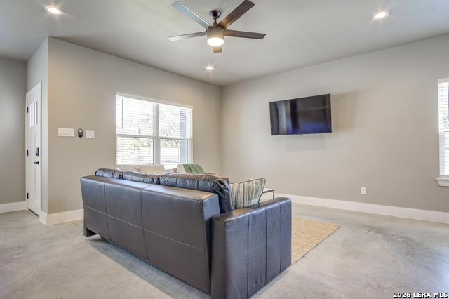 30652 Oakview Rd Property Photo 4