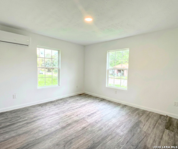 209 N Burke St Property Photo 5