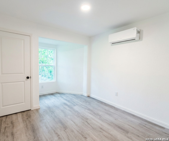 209 N Burke St Property Photo 6