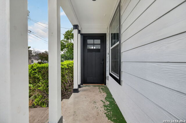 634 Drake Ave Property Photo 4