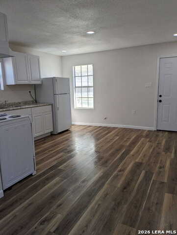 4602 Centralia Dr Property Photo 6