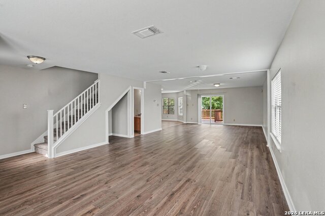 8031 Cherry Glade Property Photo 5