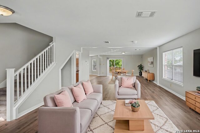 8031 Cherry Glade Property Photo 6