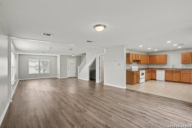 8031 Cherry Glade Property Photo 7