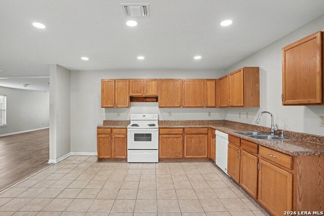 8031 Cherry Glade Property Photo 10