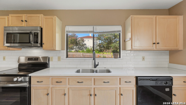 7338 Raintree Forest Property Photo 16