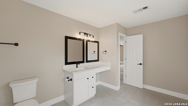 7338 Raintree Forest Property Photo 39