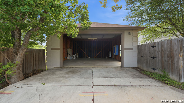 7338 Raintree Forest Property Photo 44