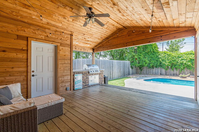 746 W Merriweather Property Photo 4