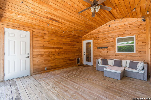 746 W Merriweather Property Photo 5