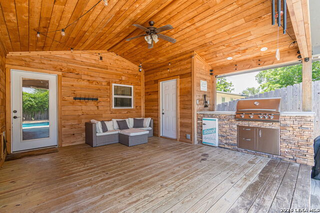 746 W Merriweather Property Photo 6