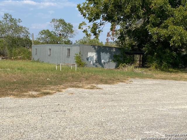 130 E Aransas Property Photo 2