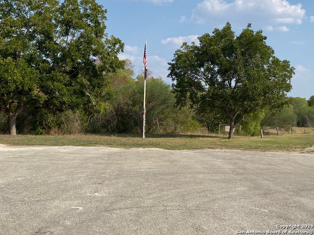 130 E Aransas Property Photo 3