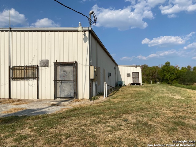 130 E Aransas Property Photo 11