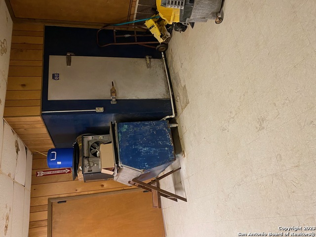 130 E Aransas Property Photo 18