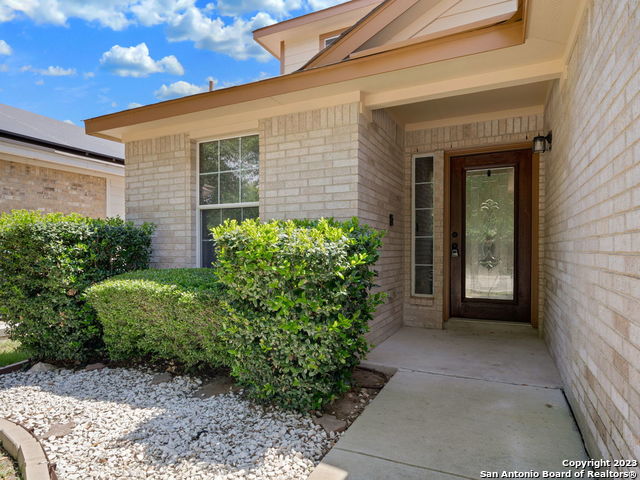 10318 Pinehurst Run Property Photo 4