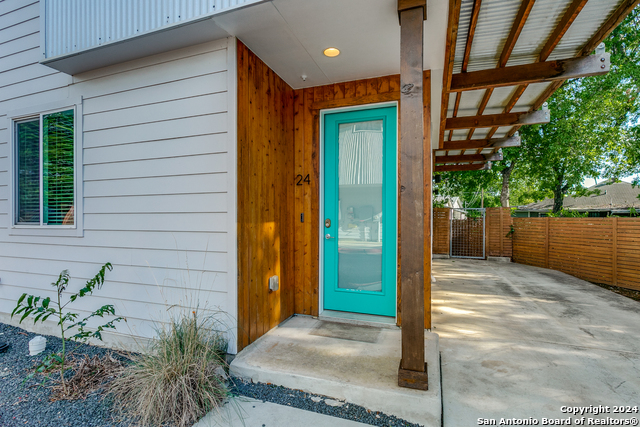 330 Clay Property Photo 4
