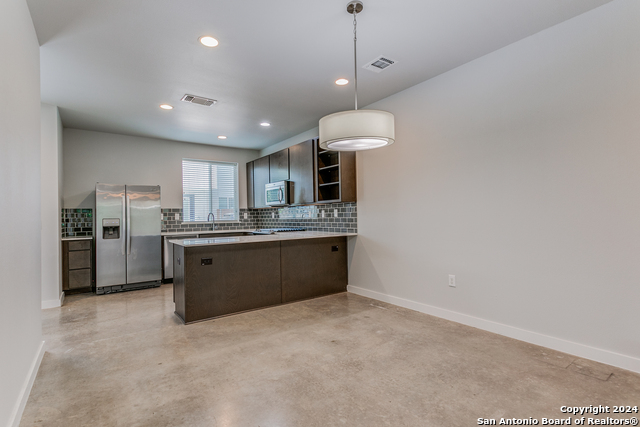 330 Clay Property Photo 12