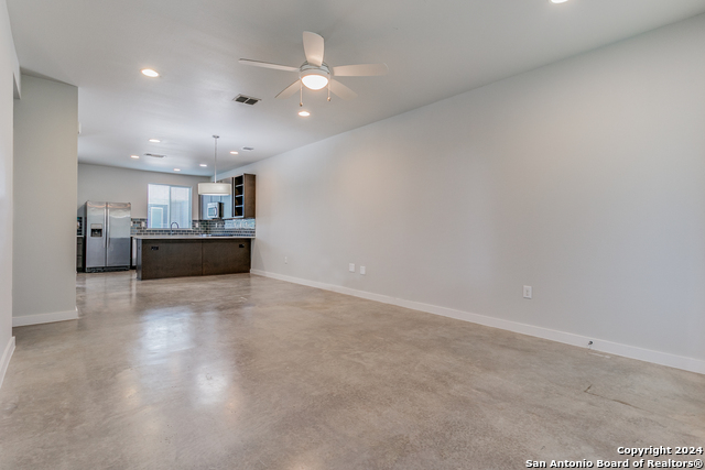 330 Clay Property Photo 14