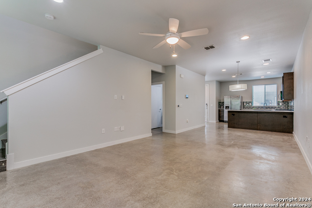 330 Clay Property Photo 16