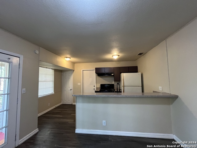 5922 Castle Hunt Property Photo 4