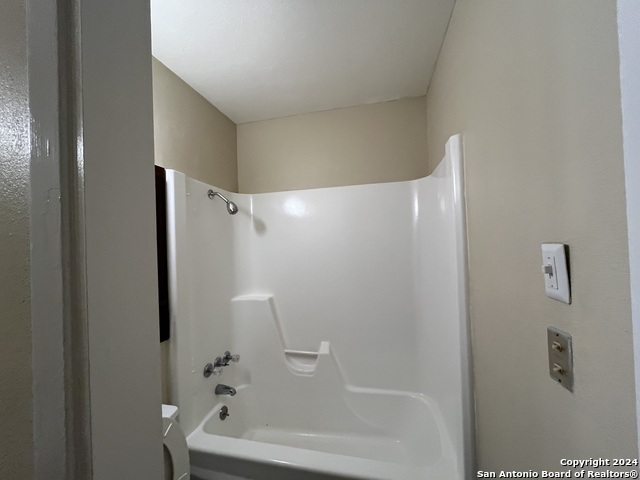 5922 Castle Hunt Property Photo 9