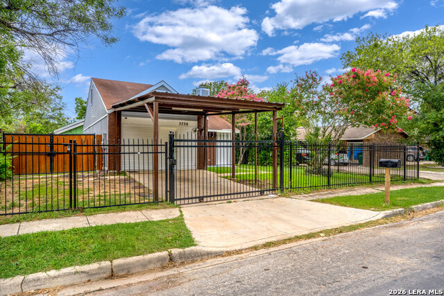 5728 Harefield Dr Property Photo 3