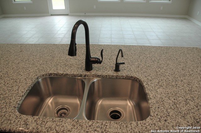 1905 Brook Bnd Property Photo 9