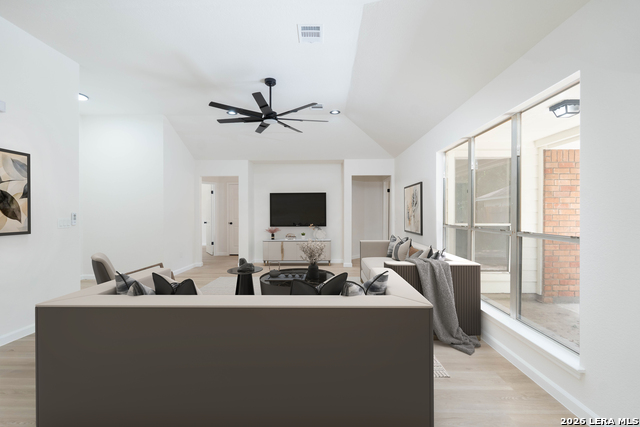 10415 Mustang Rdg Property Photo 5