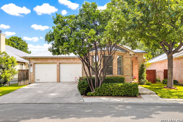 25 Stoneleigh Way Property Photo 3