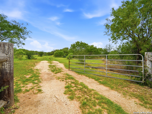 1253 County Road 7421 Property Photo 4