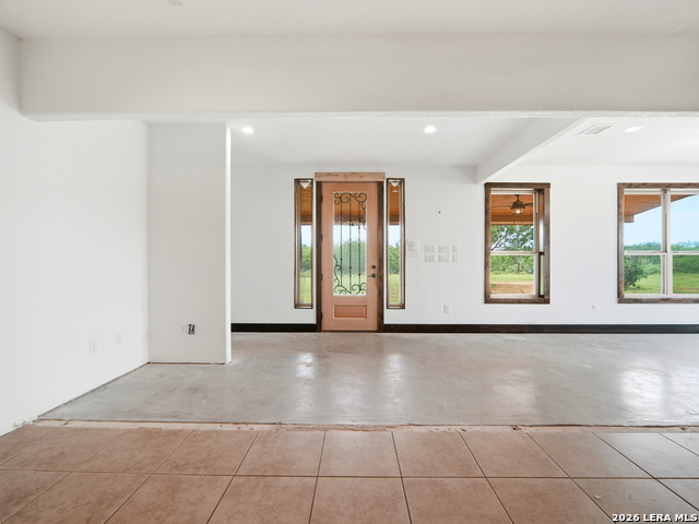 1253 County Road 7421 Property Photo 6