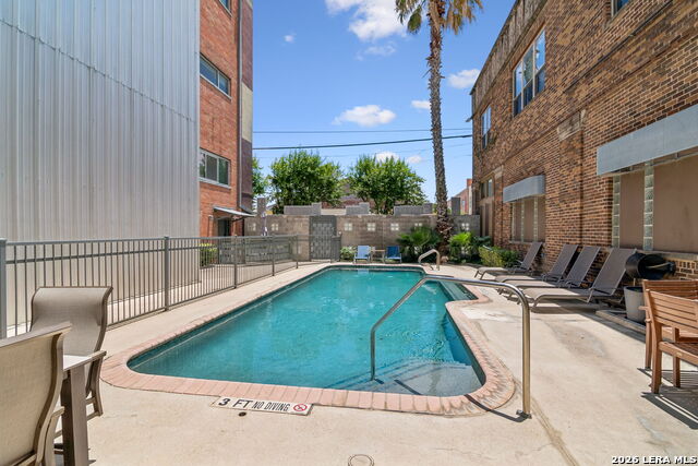 1339 S Flores Property Photo 36