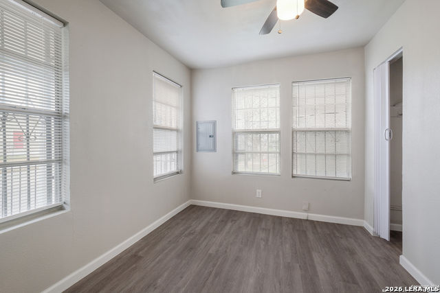 325 S Hackberry St Property Photo 19