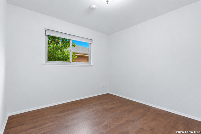 5039 Round Table Dr Property Photo 18