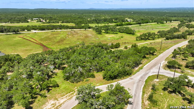 690 Windmill Ridge Property Photo 4