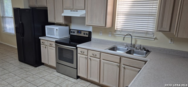 9035 Foxgrove Way Property Photo 4