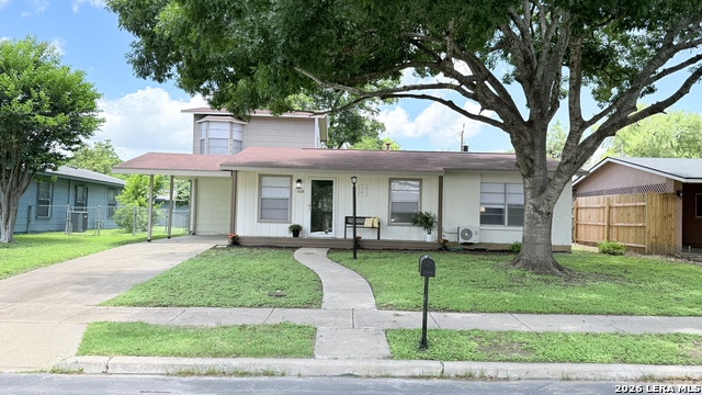 1439 PETERSON AVE Property Photo 1