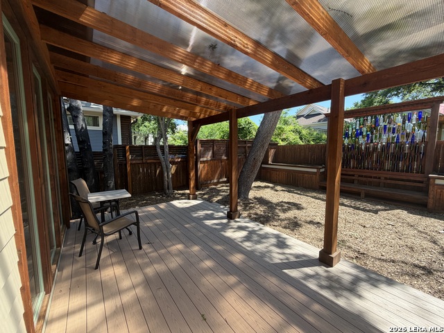 630 E Guenther St Property Photo 15