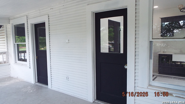 940 W Mulberry Property Photo 8