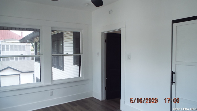 940 W Mulberry Property Photo 13