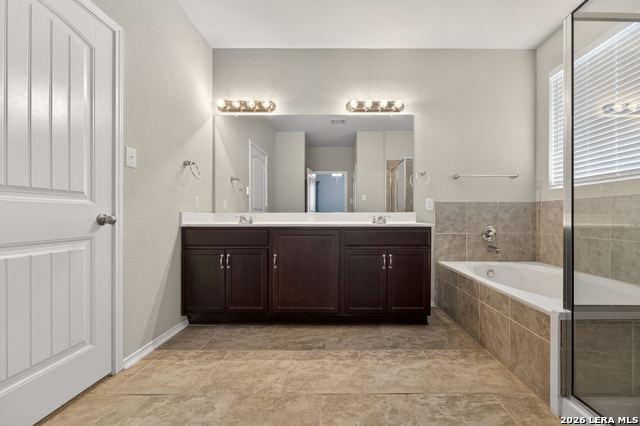 208 White Rock Property Photo 24