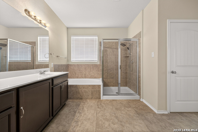 208 White Rock Property Photo 25