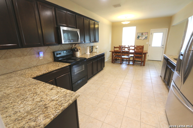 449 Auburn Park Property Photo 9