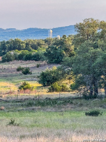 3513 N Us Highway 281 Property Photo 2