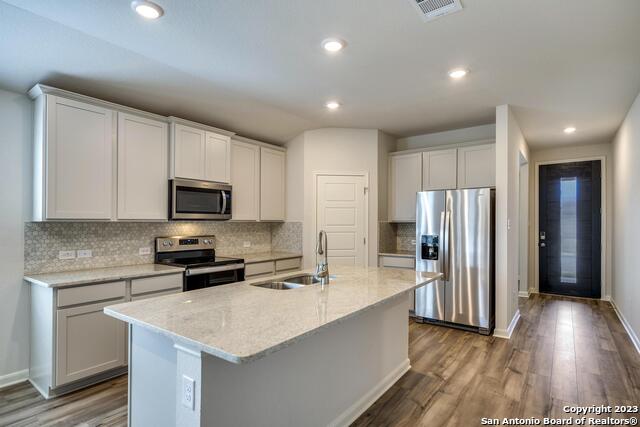 29312 Frontier Way Property Photo 4