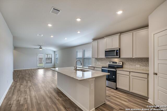 29312 Frontier Way Property Photo 6