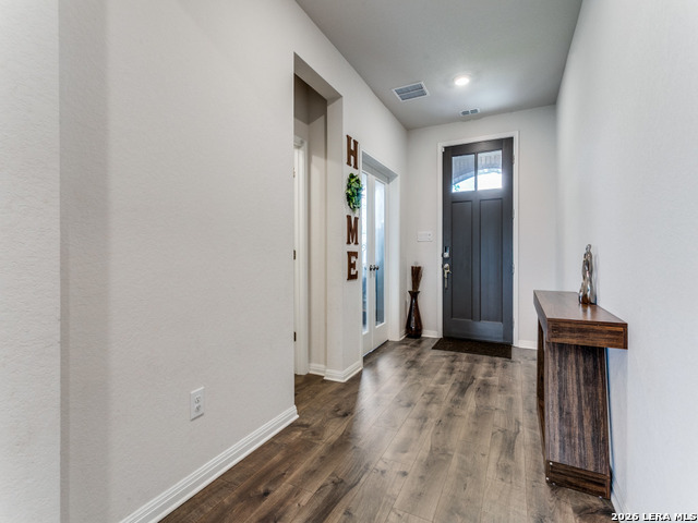108 Red Deer Pl Property Photo 6