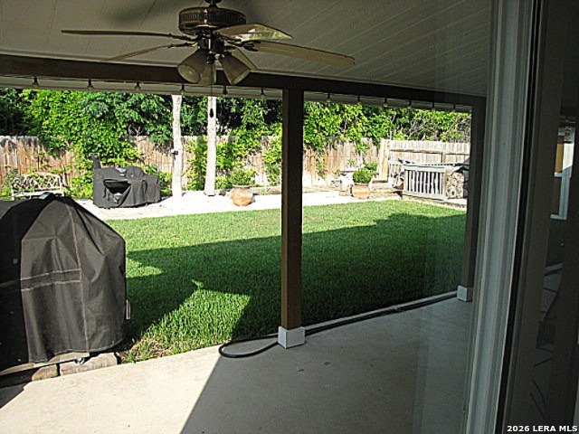 9910 Wagon Train Property Photo 8