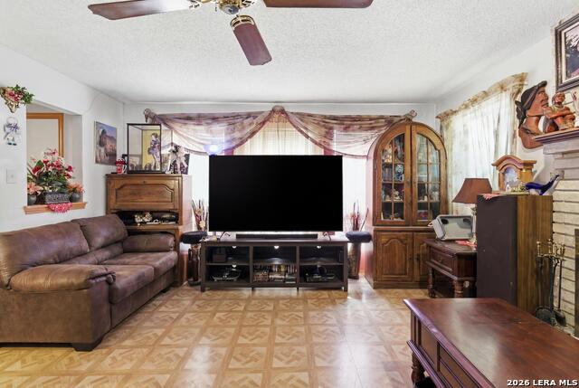 2952 Wood Circle Property Photo 5